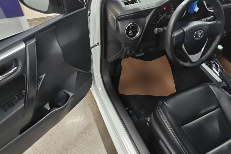 Toyota Corolla 2018 car image #16