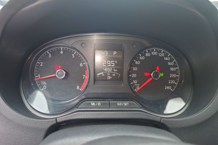 Volkswagen Polo 2017 car image #12