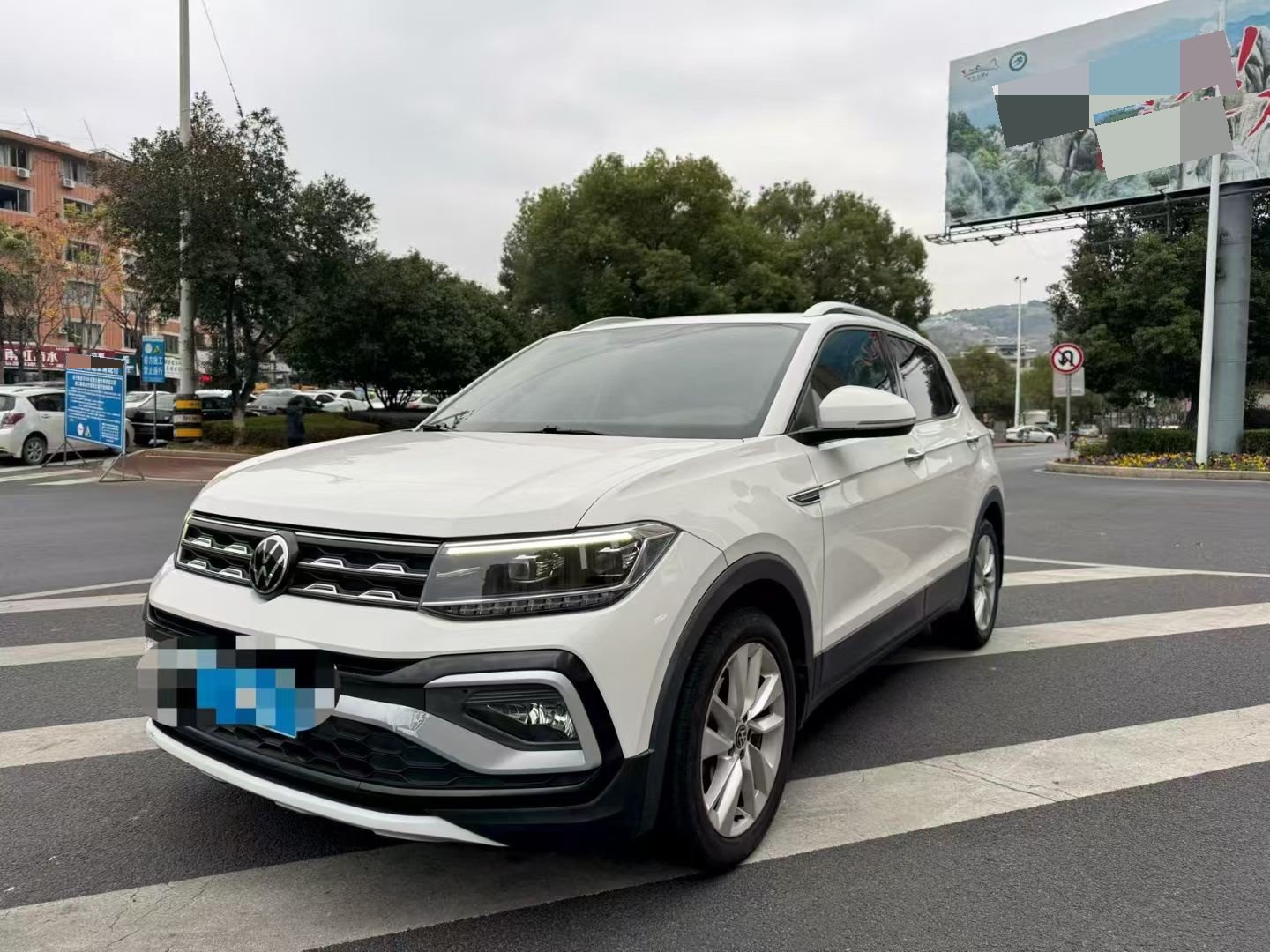 Volkswagen T-Cross 2019 car image 
