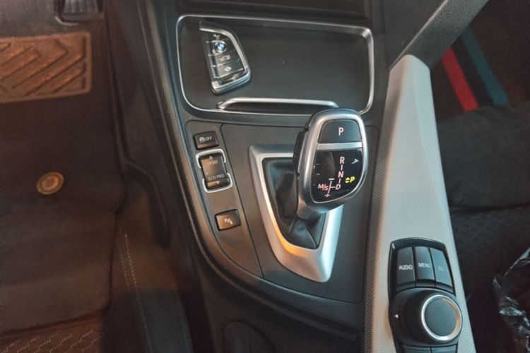 BMW 3 Series 2017 #14 BMW 3 Series 2017 car image #14