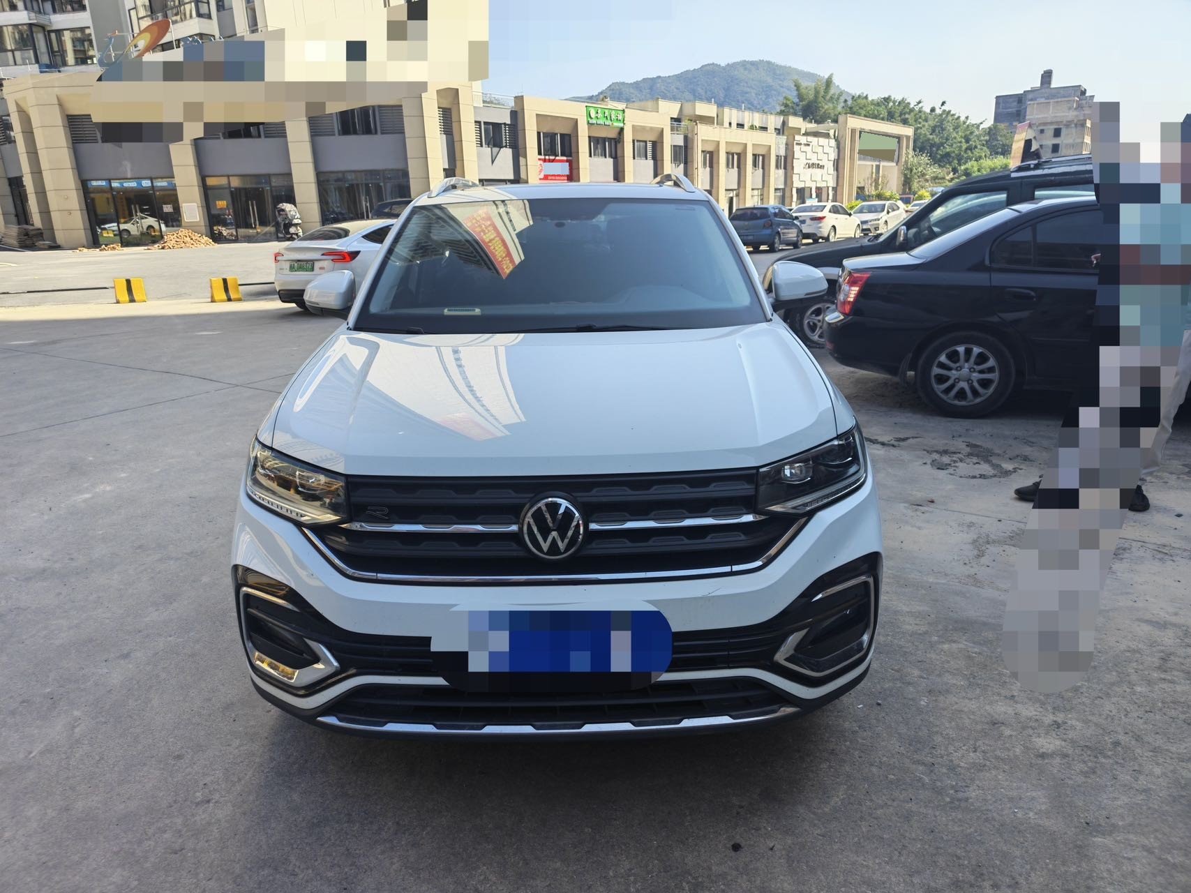 2020 car image #2