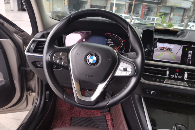 BMW 3 Series 2019 #11 BMW 3 Series 2019 car image #11