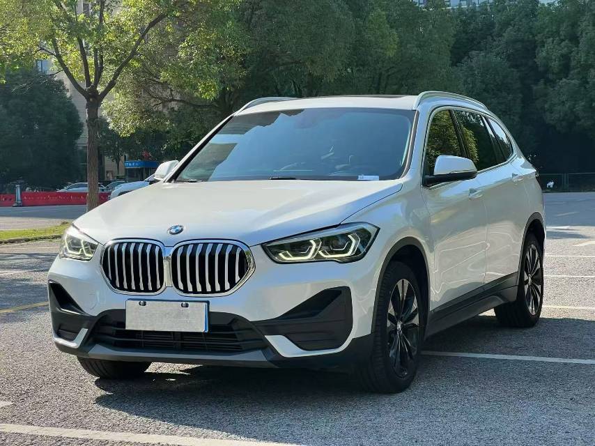 BMW X1 2021 BMW X1 2021 car image