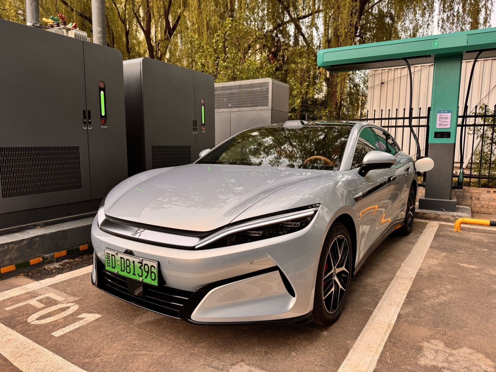 BYD HanL 2025 car image 