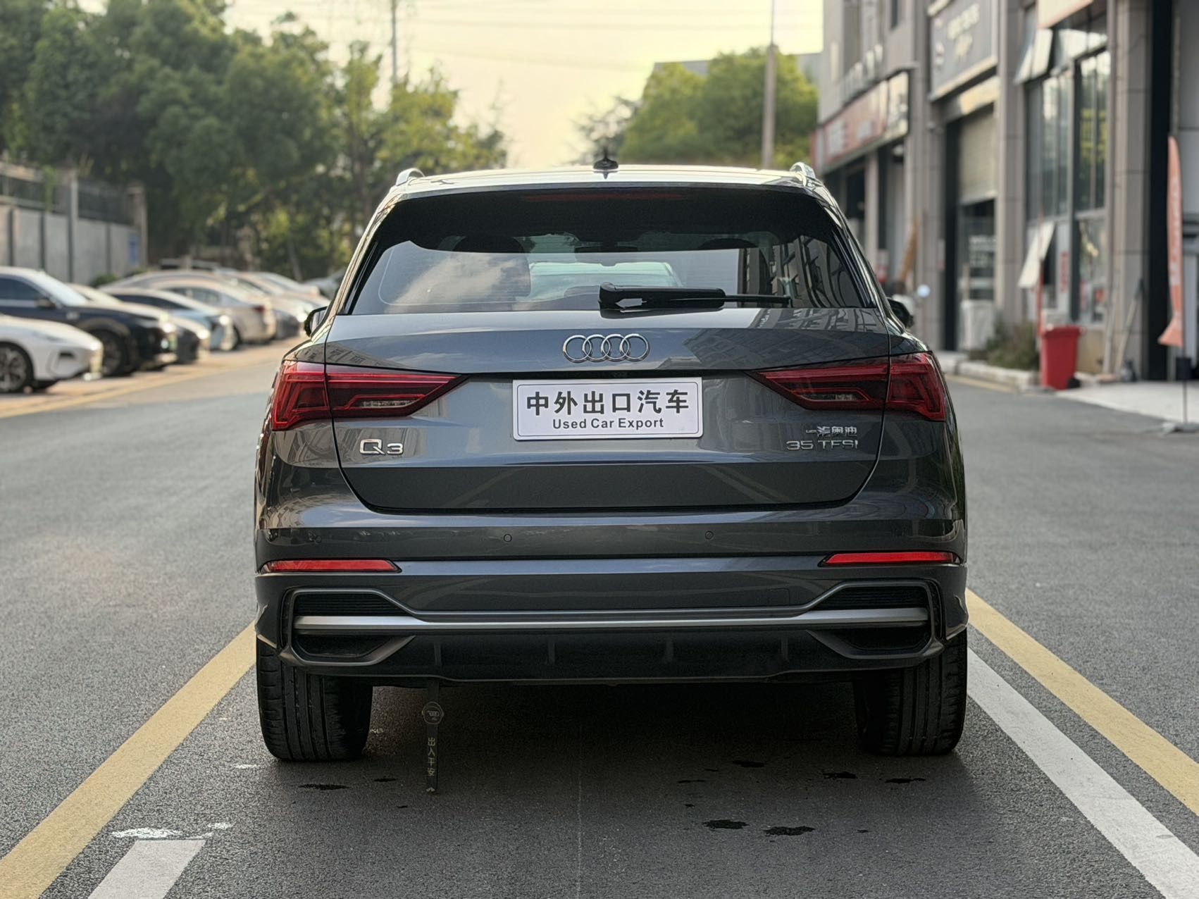 Audi Q3 2022 car image #5