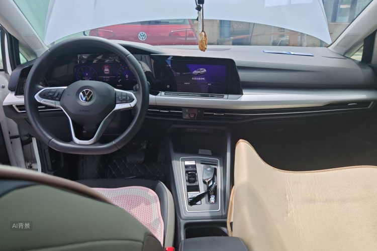 Volkswagen Golf 2022 car image #11
