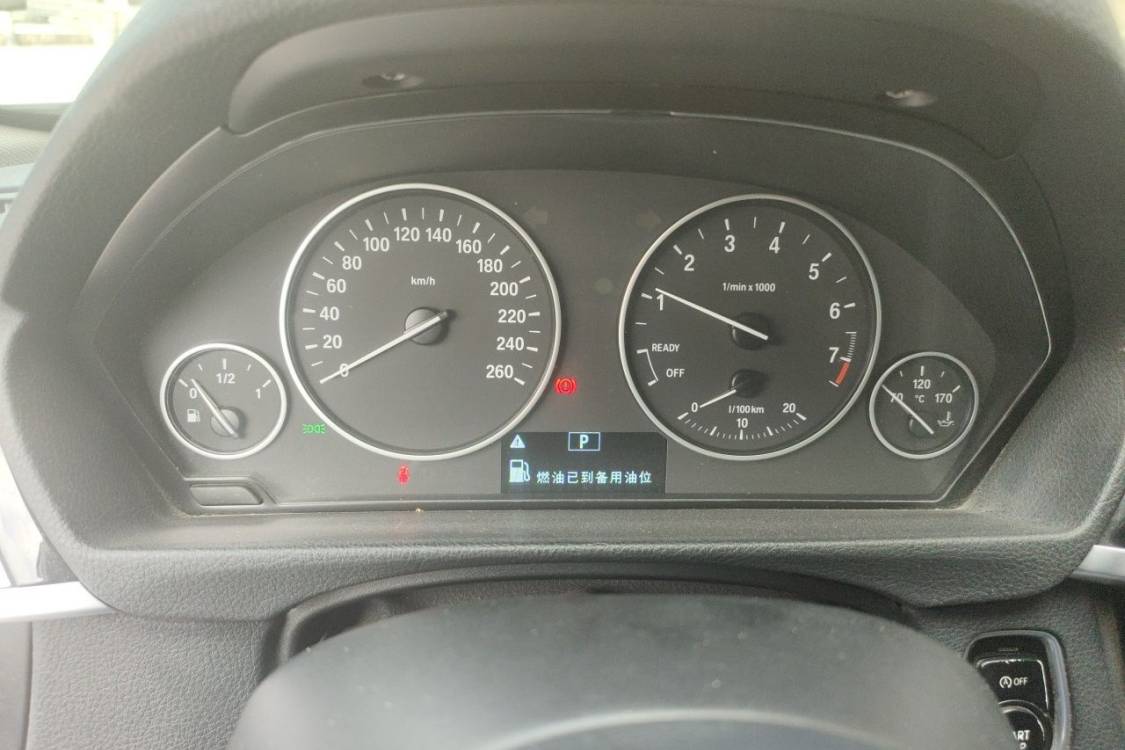 BMW 3 Series 2017 car image #26