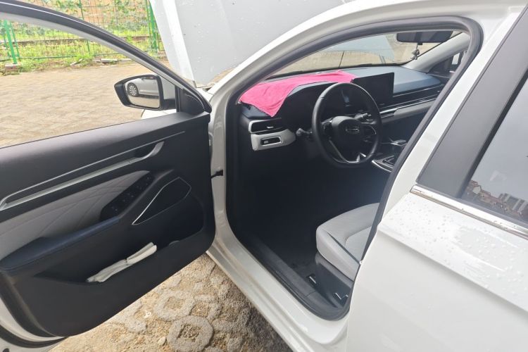 GEELY Emgrand 2023 car image #13