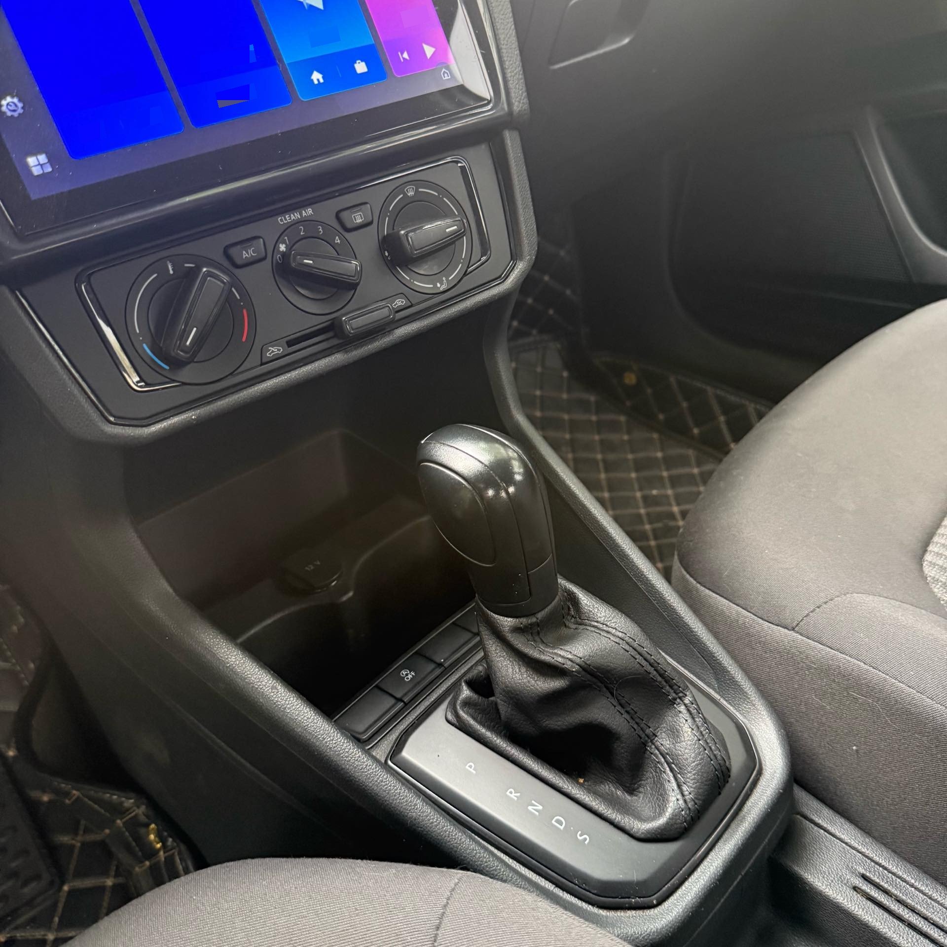 Volkswagen Santana 2021 car image #6