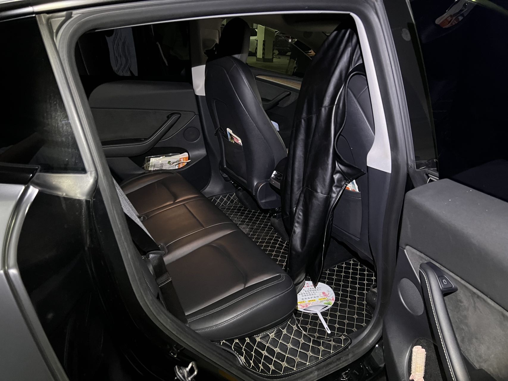 Tesla Model Y 2021 #5 Tesla Model Y 2021 car image #5