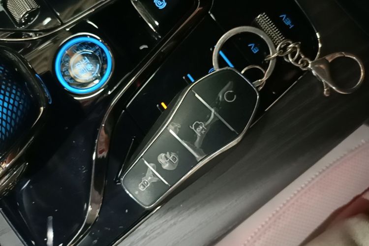 BYD Han 2025 car image #9