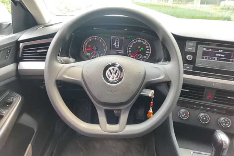Volkswagen Bora 2019 #15 Volkswagen Bora 2019 car image #15