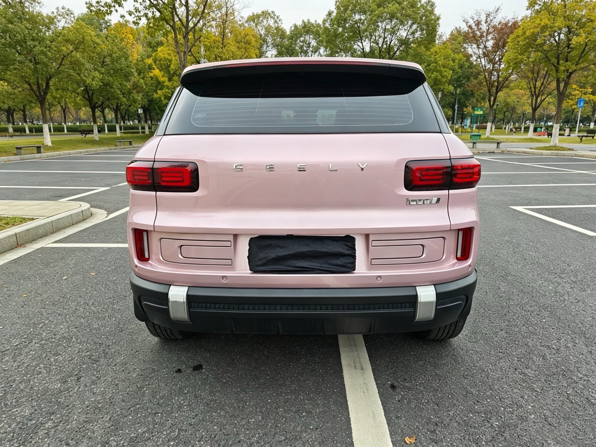 GEELY ICON 2023 car image #3