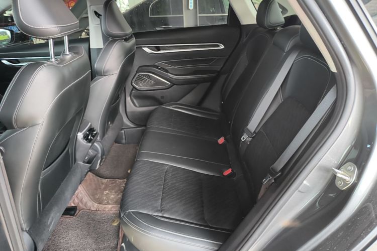 GEELY Emgrand 2022 car image #17