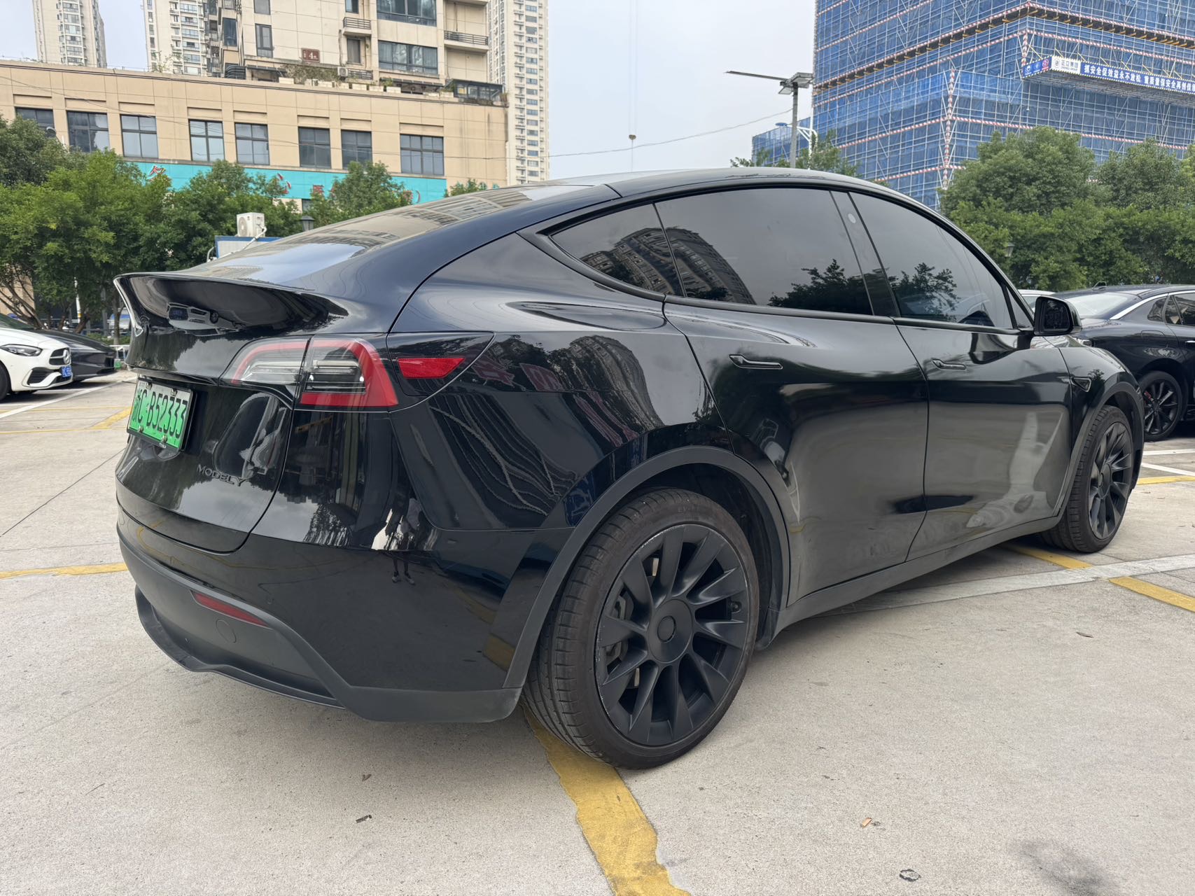 Tesla Model Y 2021 #5 Tesla Model Y 2021 car image #5