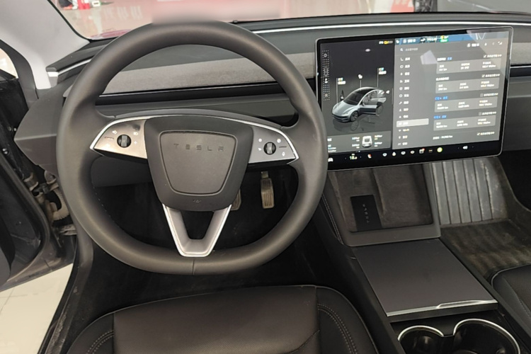 Tesla Model 3 2024 car image #11