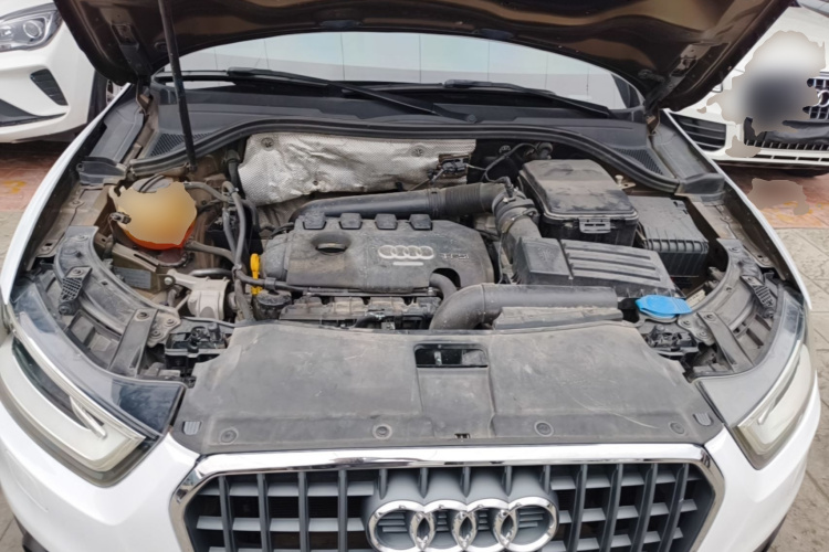 Audi Q3 2016 car image #20