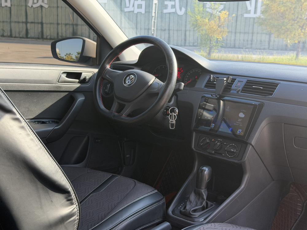 Volkswagen Santana 2022 car image #8
