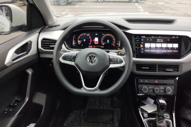 Volkswagen Tacqua 2021 car image #12