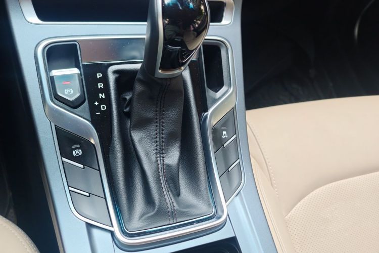 GEELY Emgrand 2018 immagine di auto #14