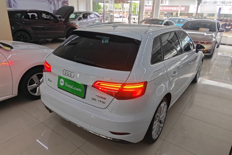Audi A3 2018 immagine di auto #7