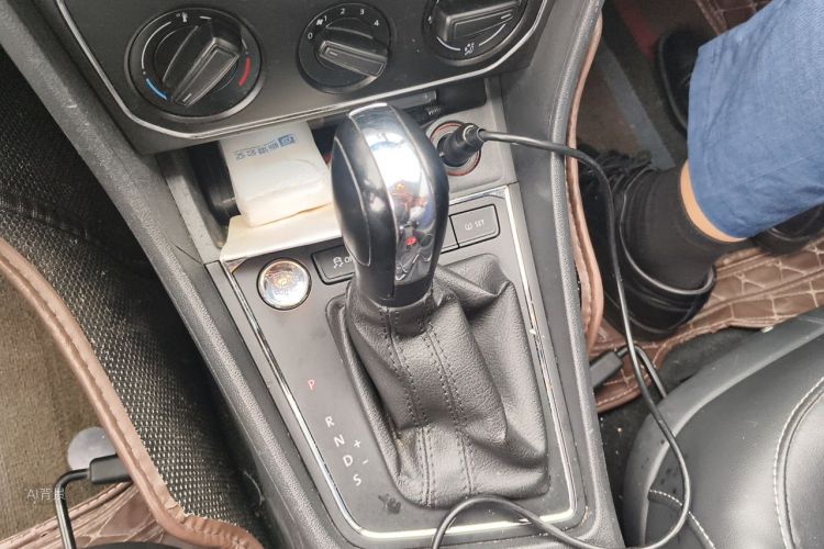 Volkswagen Lavida 2018 car image #16