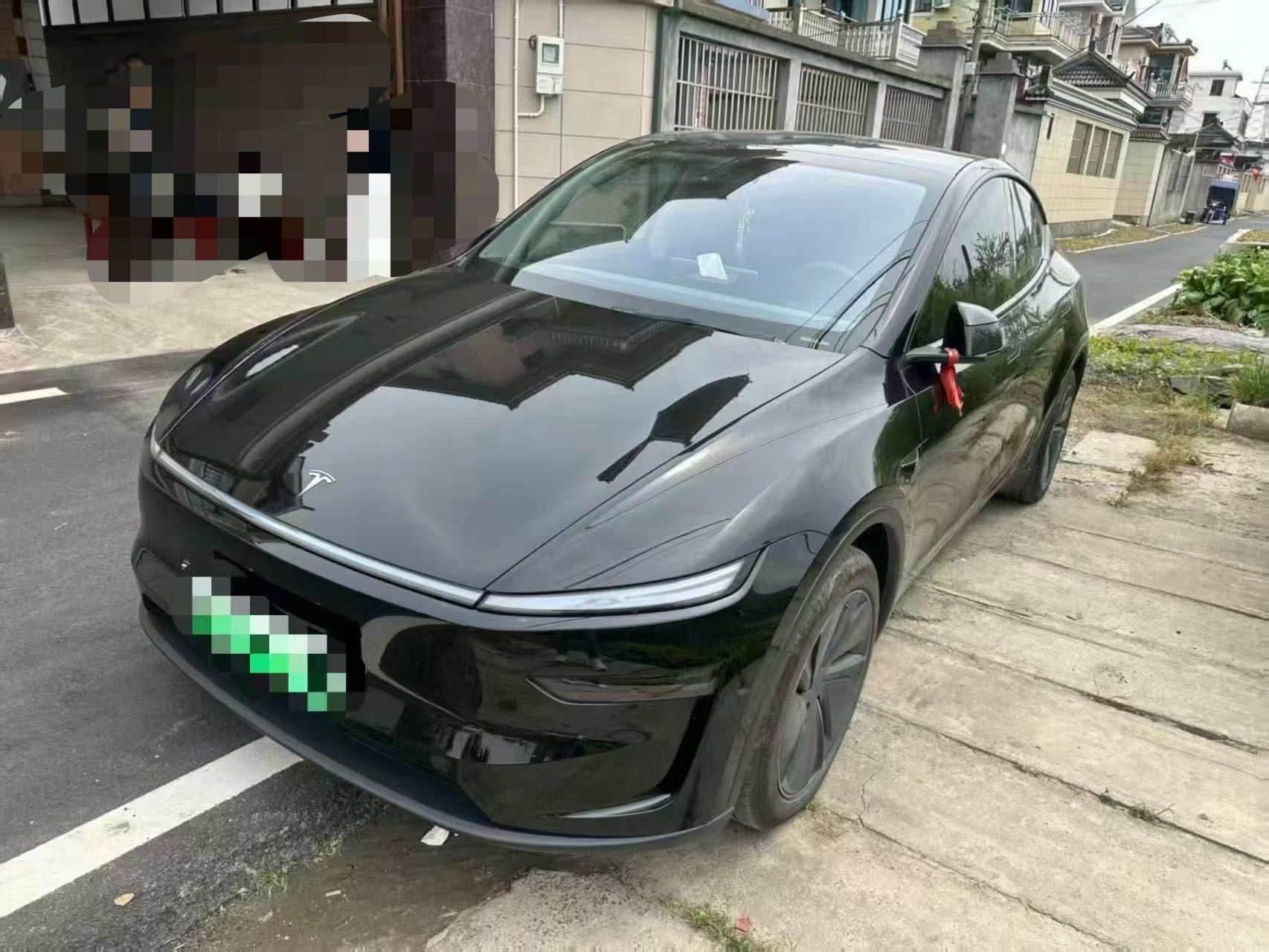 Tesla Model Y 2025 Tesla Model Y 2025 car image