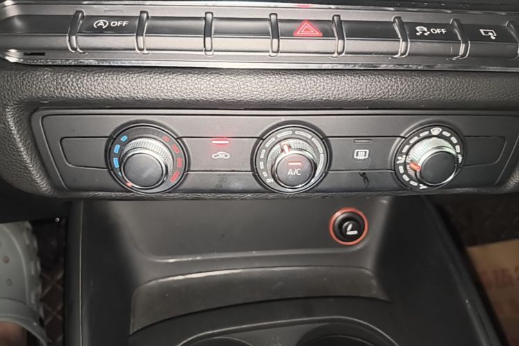Audi A3 2017 car image #17