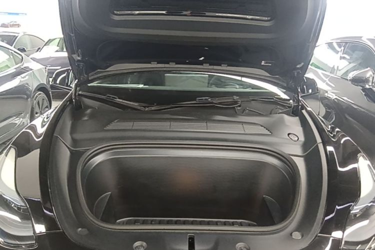 Tesla Model Y 2023 #20 Tesla Model Y 2023 car image #20