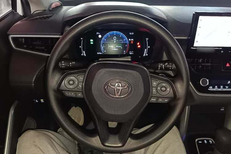 Toyota Corolla Cross 2024 car image #11