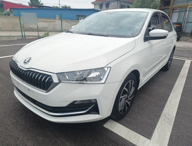Skoda Rapid 2021 car image 