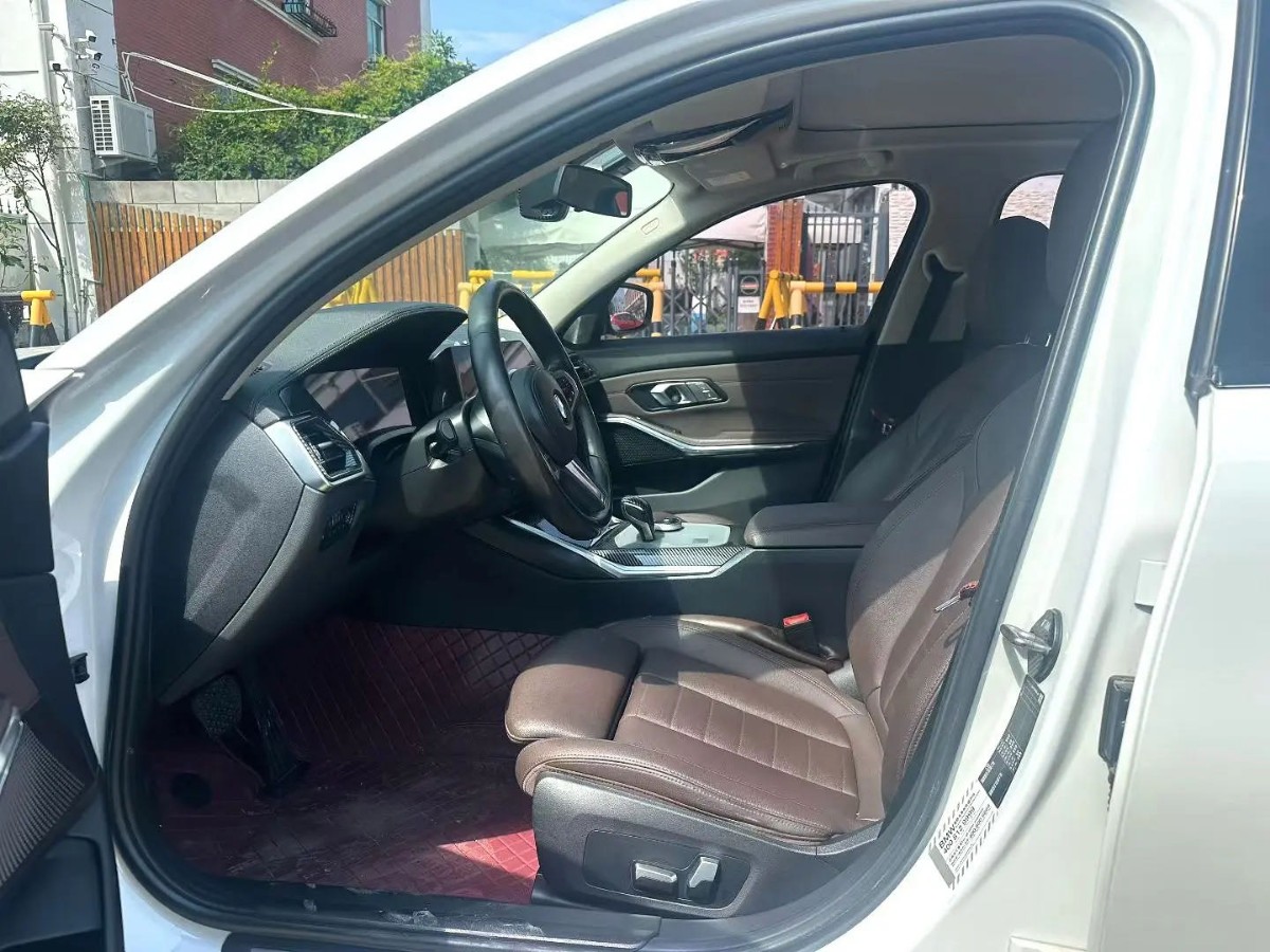 BMW 3 Series 2020 immagine di auto #6