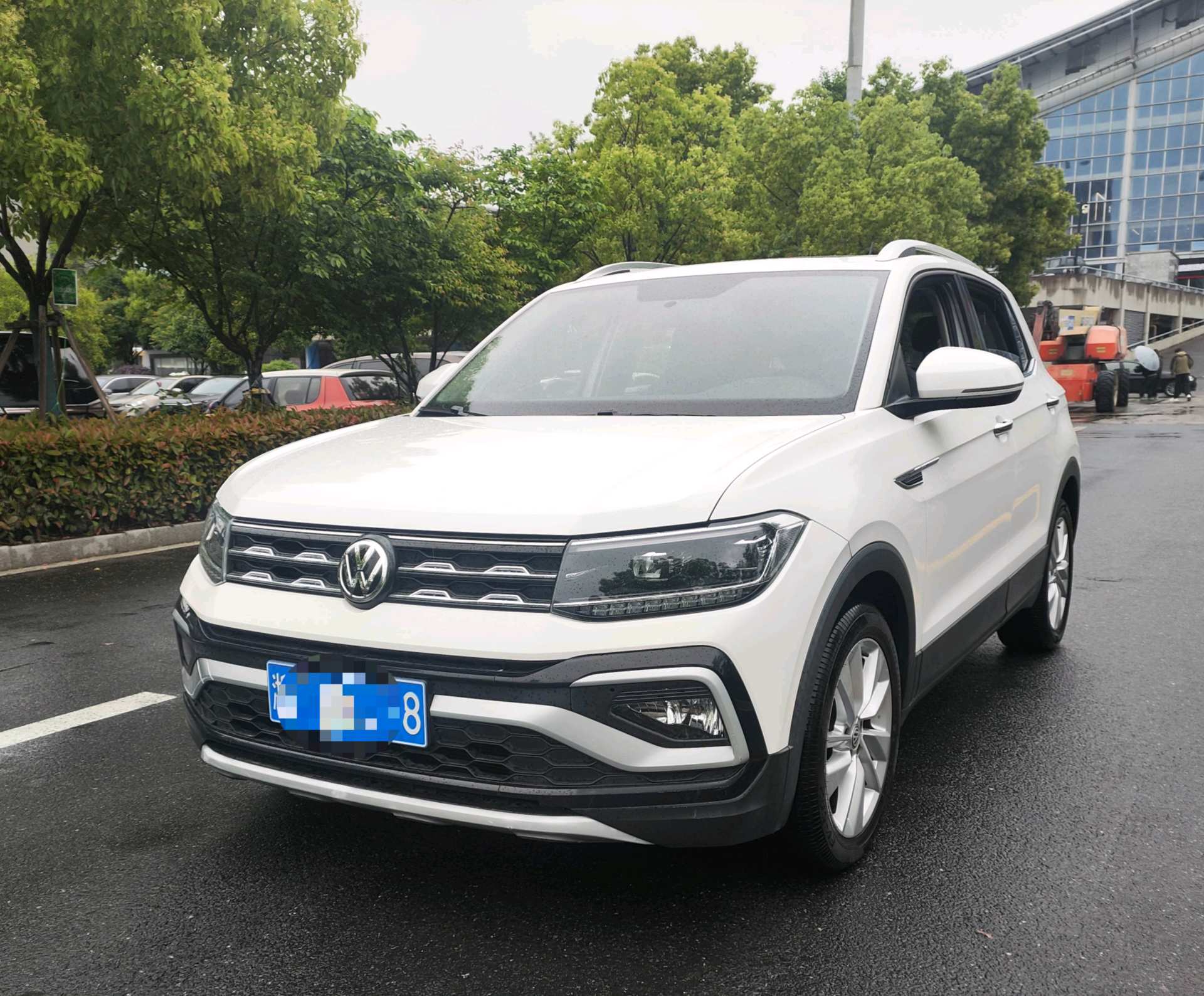 Volkswagen T-Cross 2020 car image 