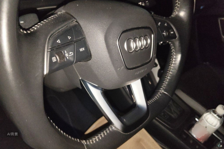 Audi Q3 2021 car image #12