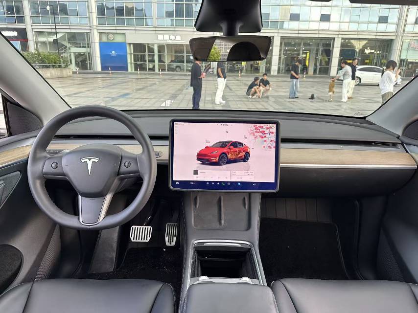 Tesla Model Y 2022 #10 Tesla Model Y 2022 car image #10