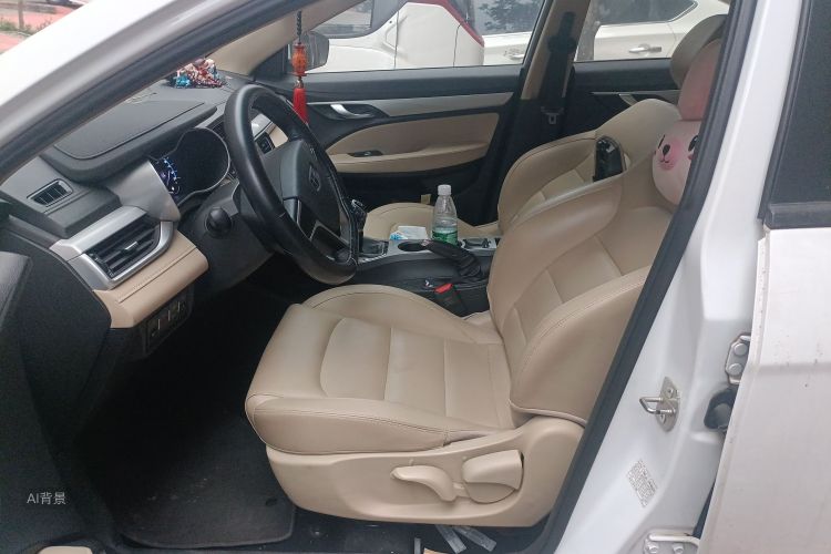 GEELY Emgrand 2018 car image #17