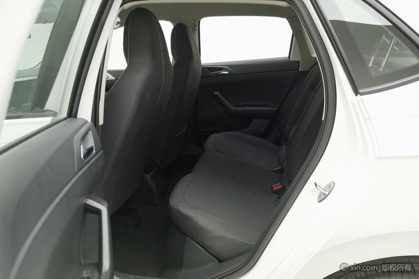 Volkswagen Polo 2023 car image #16