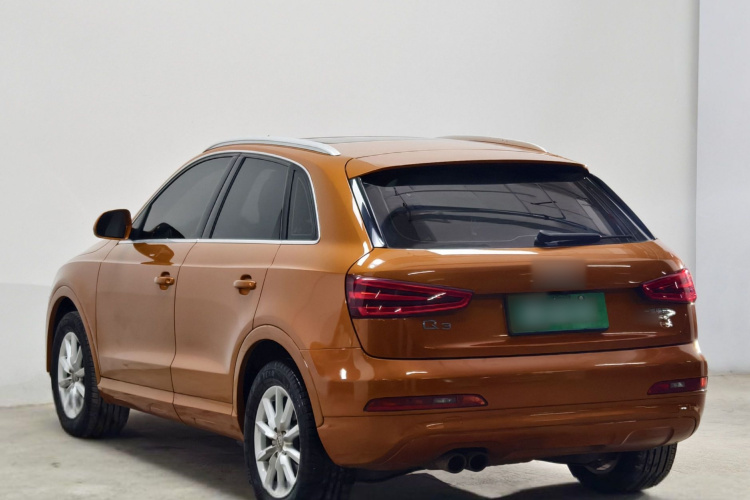 Audi Q3 2015 car image #7