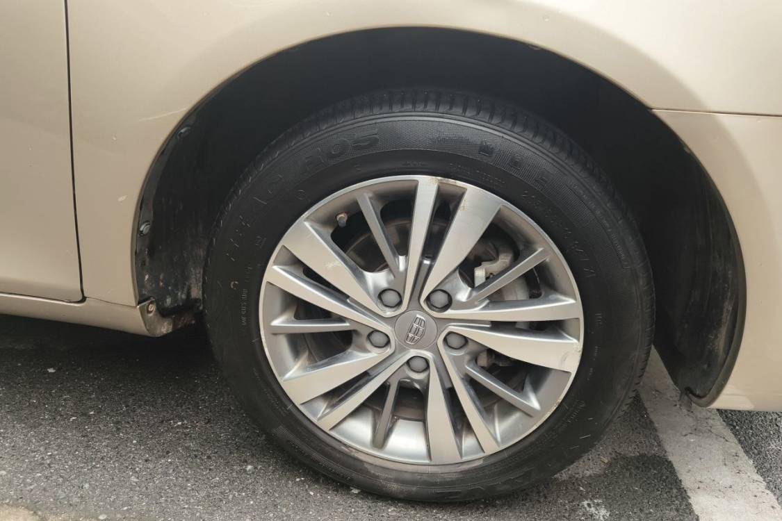 GEELY Emgrand 2018 image de voiture #10