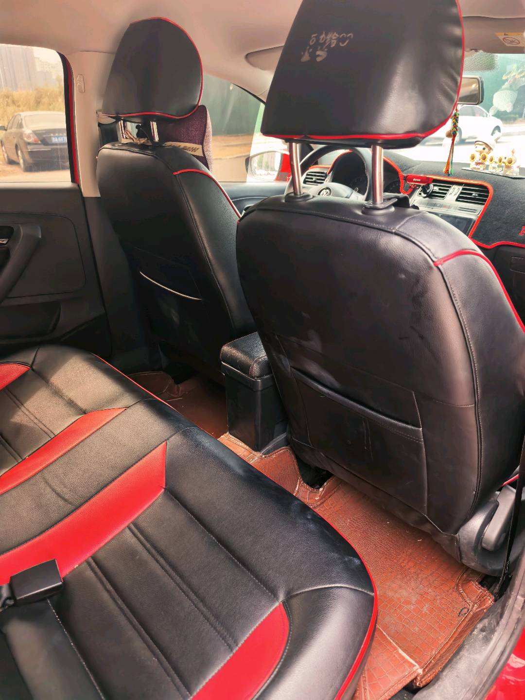 Volkswagen Polo 2018 car image #6