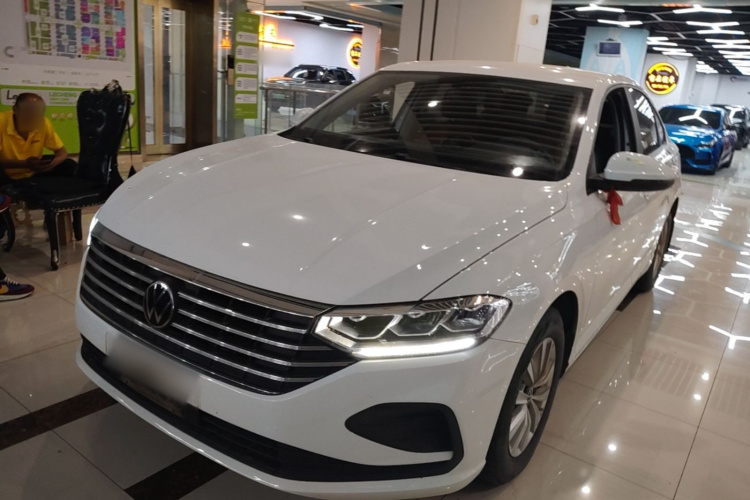 2023 immagine di auto #2