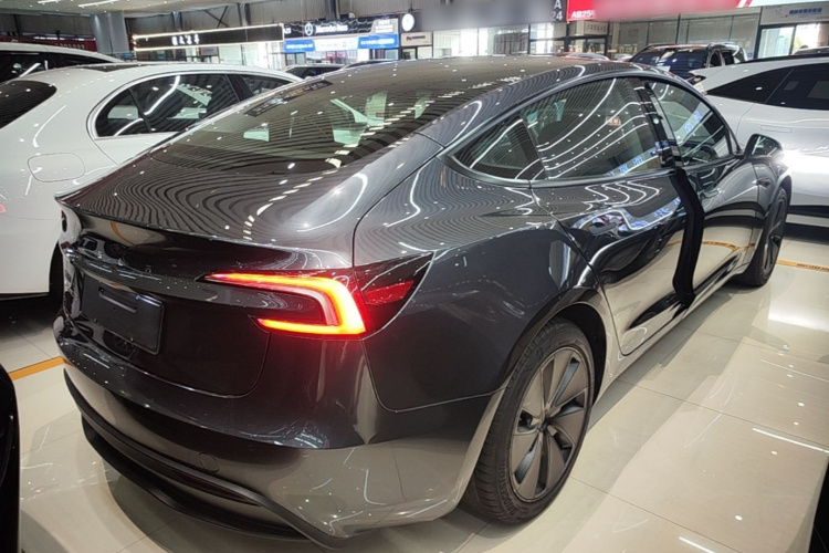 Tesla Model 3 2025 #7 Tesla Model 3 2025 car image #7