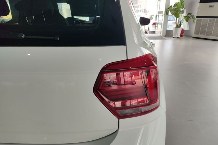 Volkswagen Polo 2024 car image #8