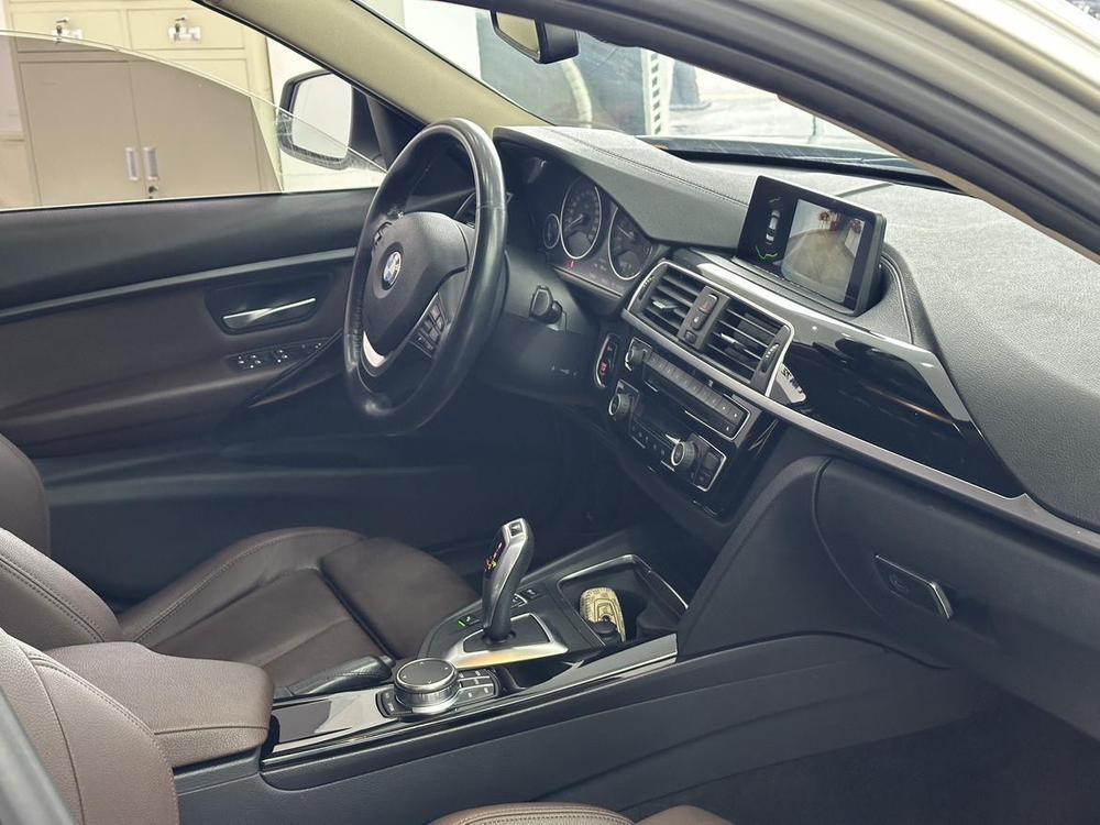 BMW 3 Series 2019 #21 BMW 3 Series 2019 car image #21