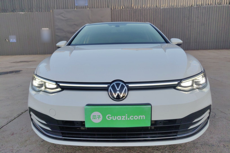 Volkswagen Golf 2022 صورة سيارة #3