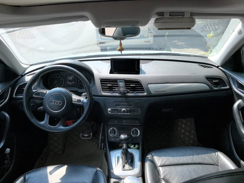 Audi Q3 2014 #4 Audi Q3 2014 car image #4
