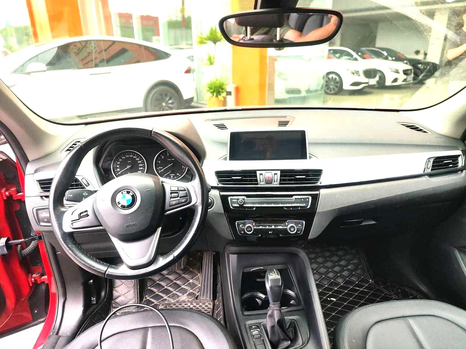 BMW X1 2018 immagine di auto #4