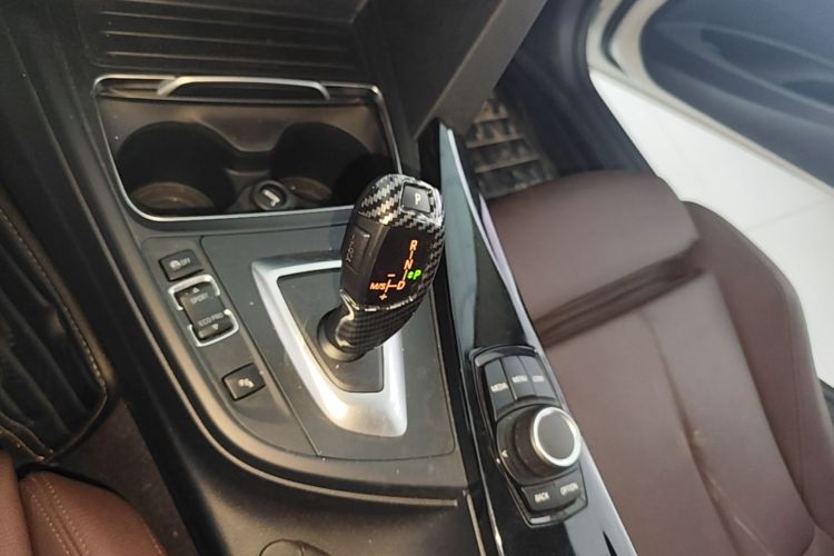 BMW 3 Series 2017 #14 BMW 3 Series 2017 car image #14