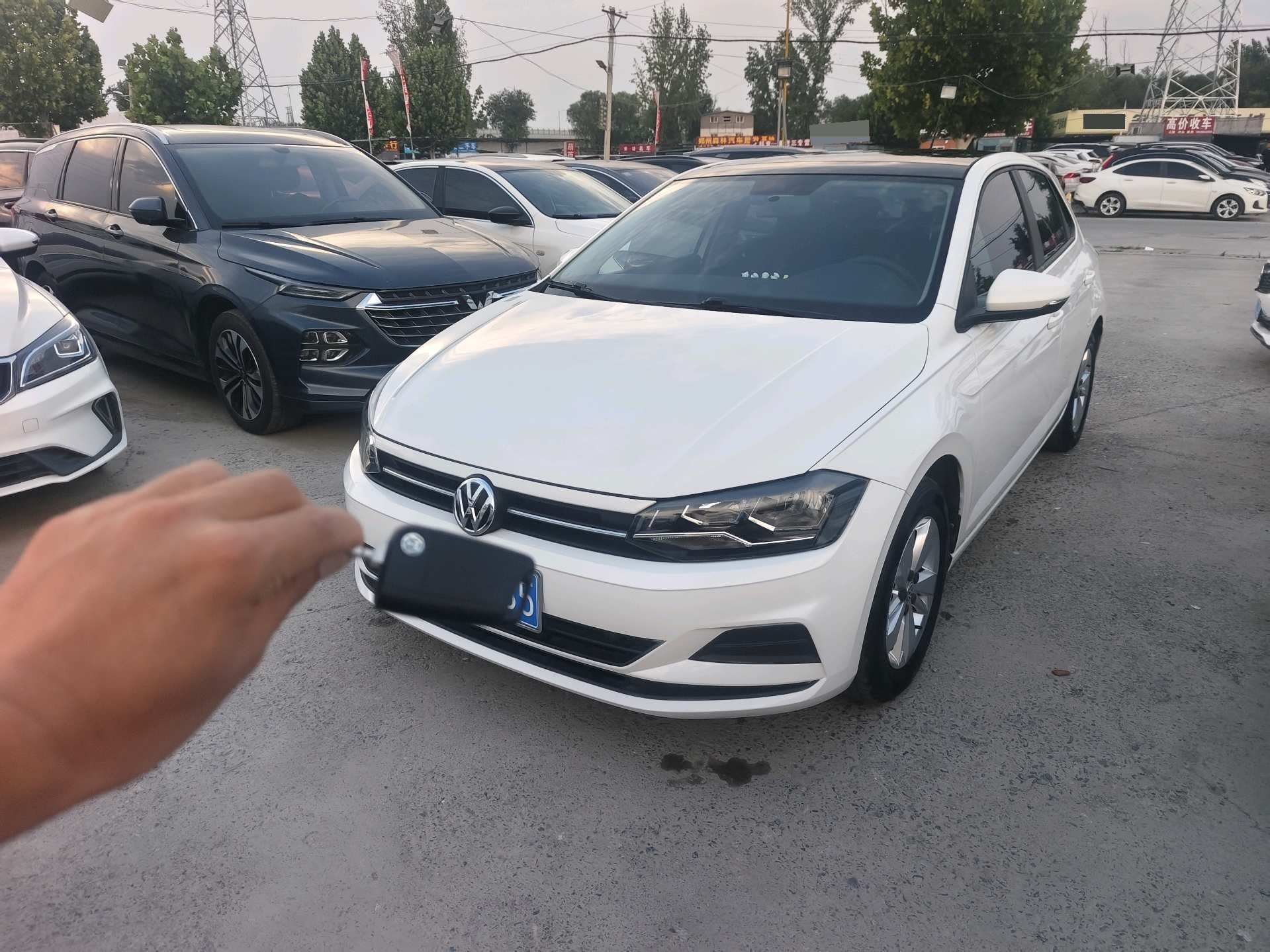 Volkswagen Polo 2020 car image 