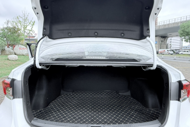 Toyota Corolla 2019 #14 Toyota Corolla 2019 car image #14